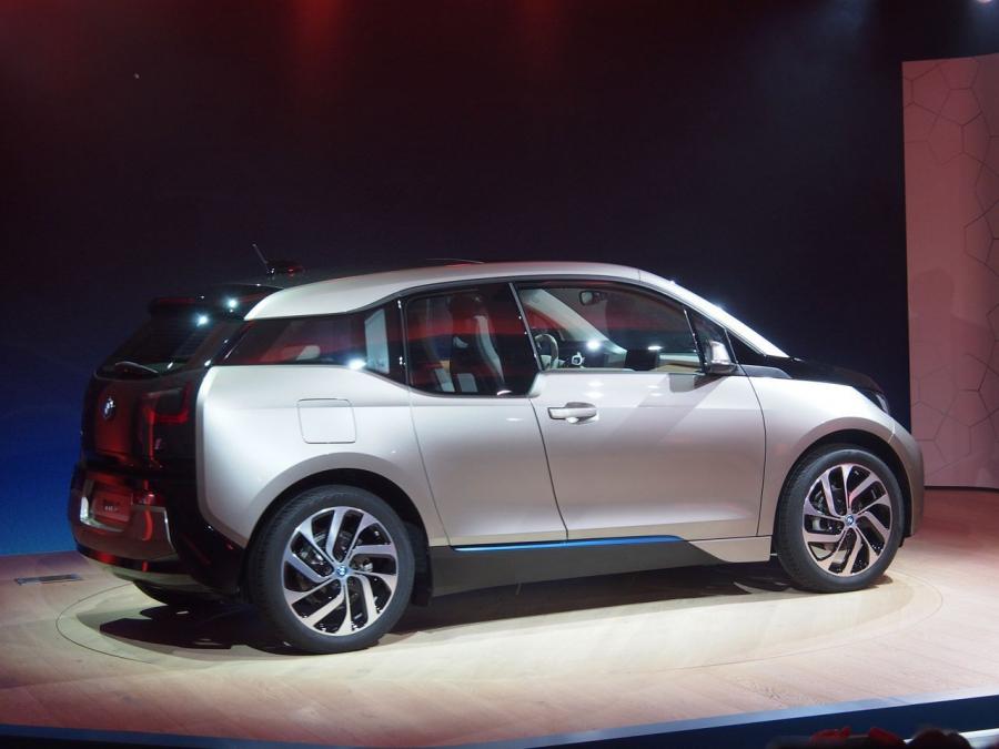  BMW i3 2014 года  (фото 104 из 240)